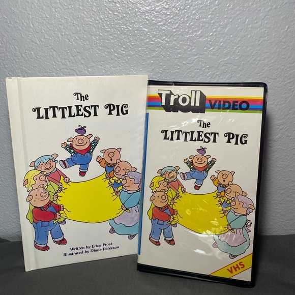 'The Littlest Pig' VHS and Book Set - Picture 2 of 8
